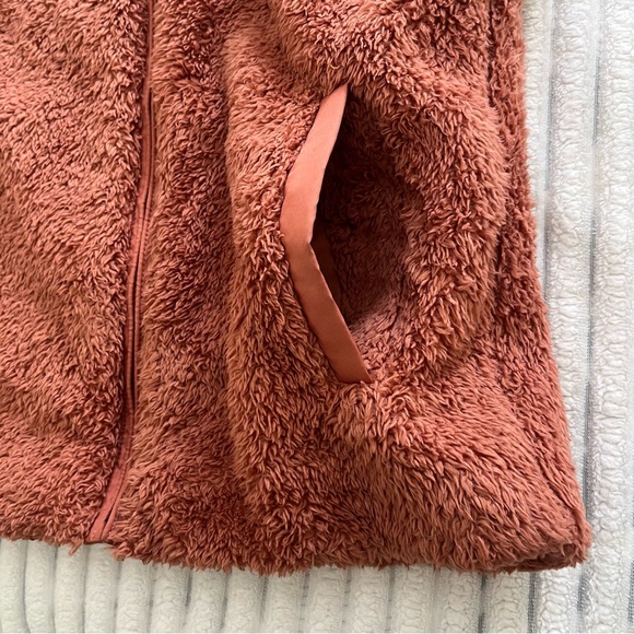 Patagonia Pink Los Gatos Vest - Picture 5 of 10